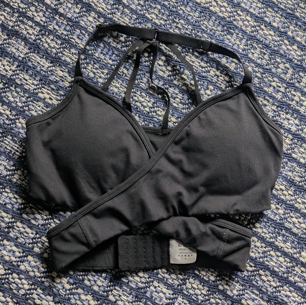 Alphalete Black Sports Bra Wrap Design